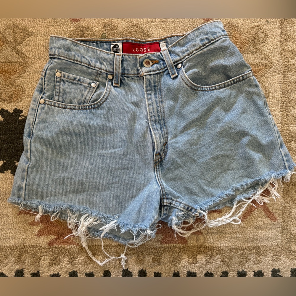 90’s Vintage Silver Tab Levi’s cutoff shorts